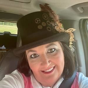 Meet your Posher, Denise